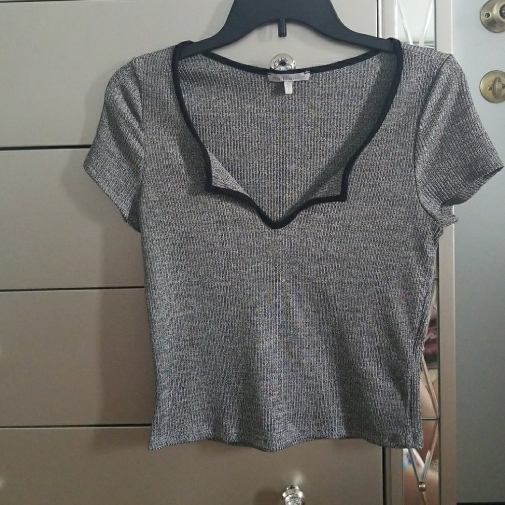 Grey top